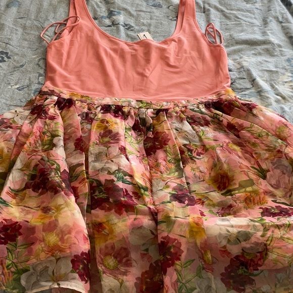 ALICE +OLIVIA CHARA MIXED MEDIA STRECH MESH PANELED SIZE 10 color floral - Picture 10 of 12